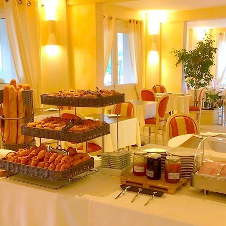 Hotel Le Val Moret Magnant Buitenkant foto