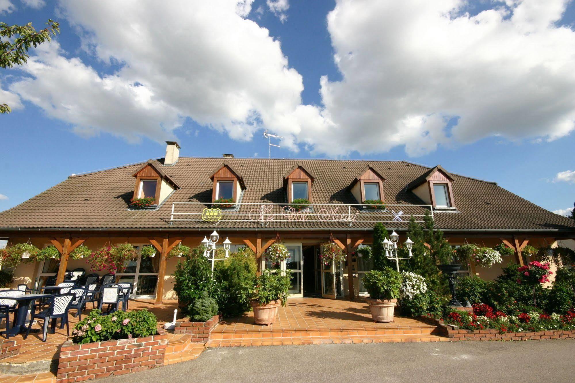 Hotel Le Val Moret Magnant Buitenkant foto
