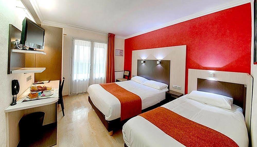 Hotel Le Val Moret Magnant Buitenkant foto